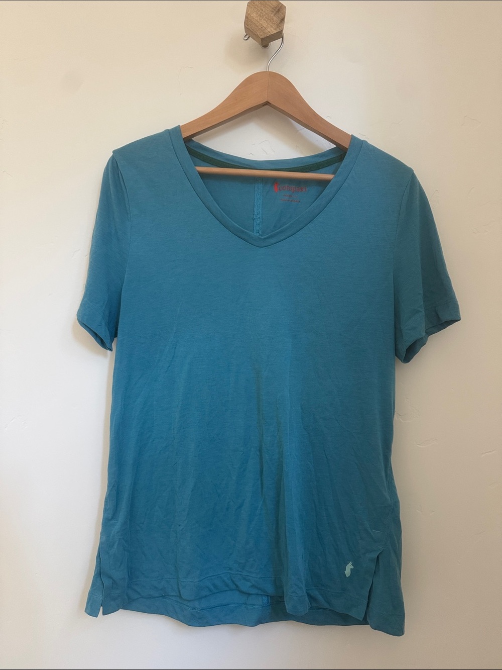 cotopaxi Teal V-Neck Short Sleeve Tee